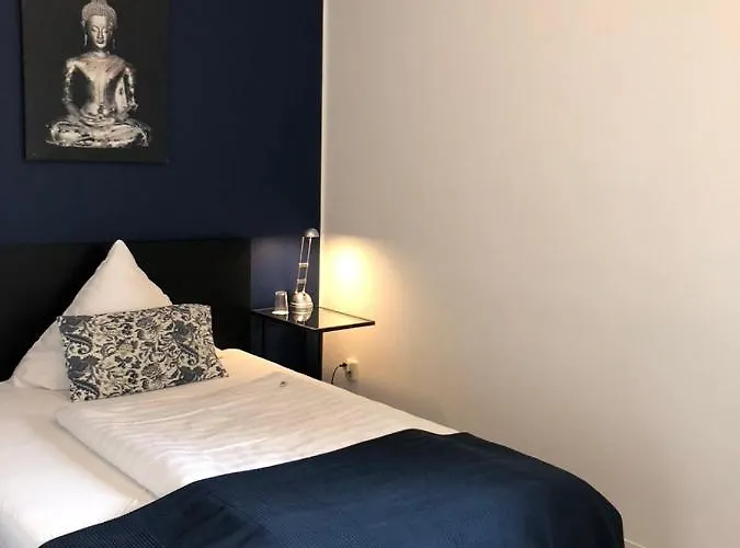 Bensons Hotel